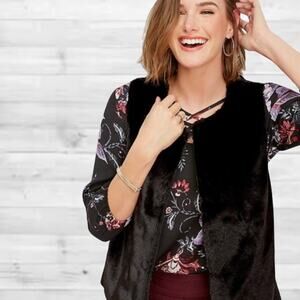 Chic Black Faux Fur Vest Ribbed Knit Detail, Fashion Layering Piece, Medium